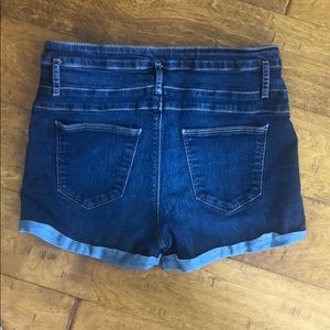 refuge Shorts - Size 10: Refuge High Waisted Denim Shorts refuge Shorts - Size 10: Refuge High Waisted Denim Shorts